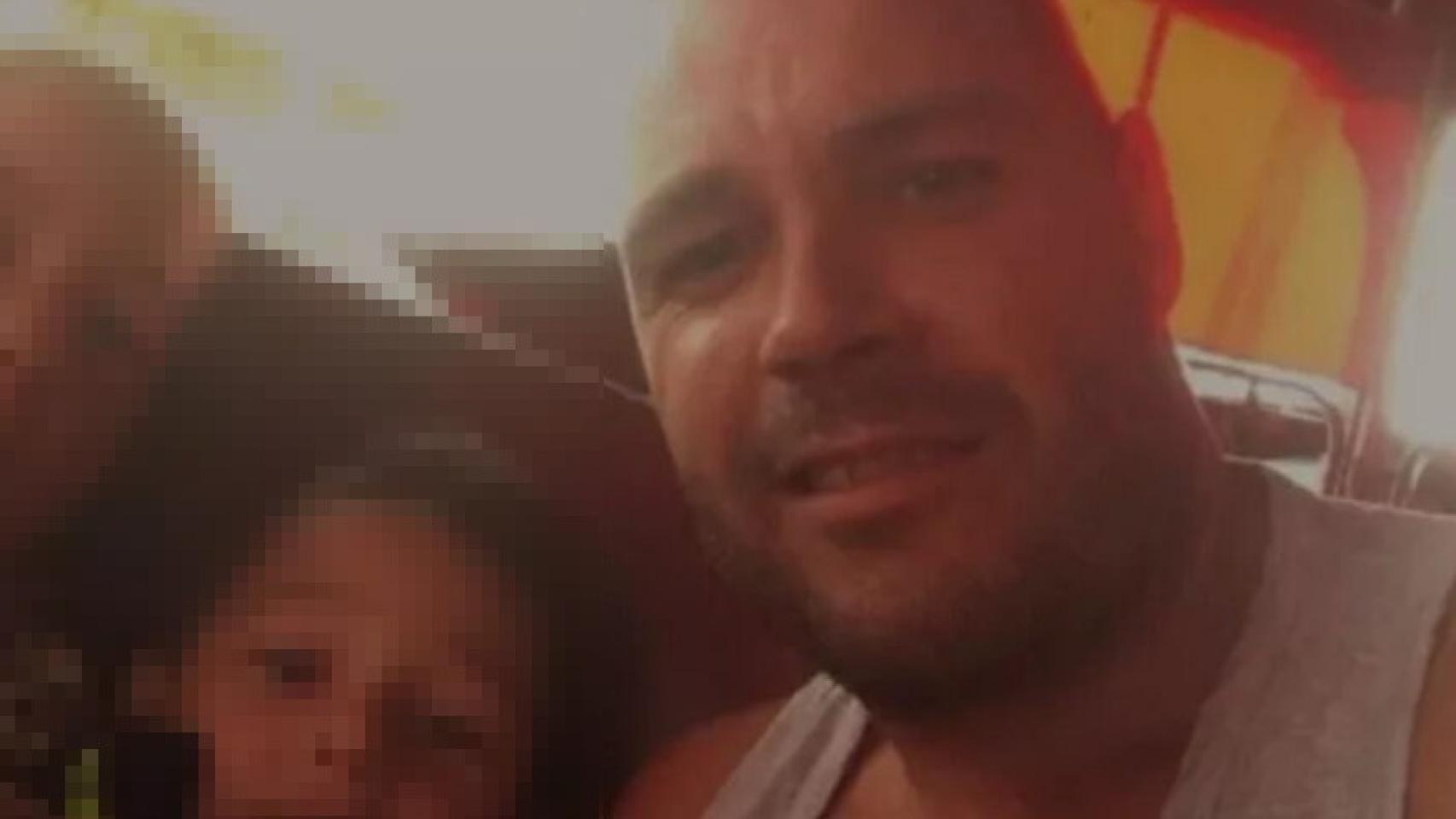 Dion y sus hijas.