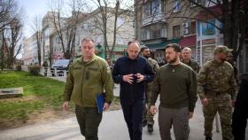 El presidente de Ucrania, Volodimir Zelenski, este jueves en Jersón.