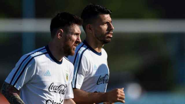 Messi y el 'Kun' Agüero en un entrenamiento previo a la Copa América