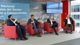Jesús Manuel Sánchez (alcalde de Ávila, sede de Nissan), Toni González (Almussafes, Ford), Emilio Torres (Martos, Valeo) y Enrique Maya (Pamplona, Volkswagen). EE