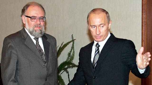Vladimir Churov con Vladimir Putin en 2007.