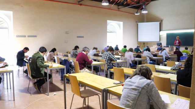 Opositores del Servicio de Salud de Castilla-La Mancha en las pruebas de este domingo