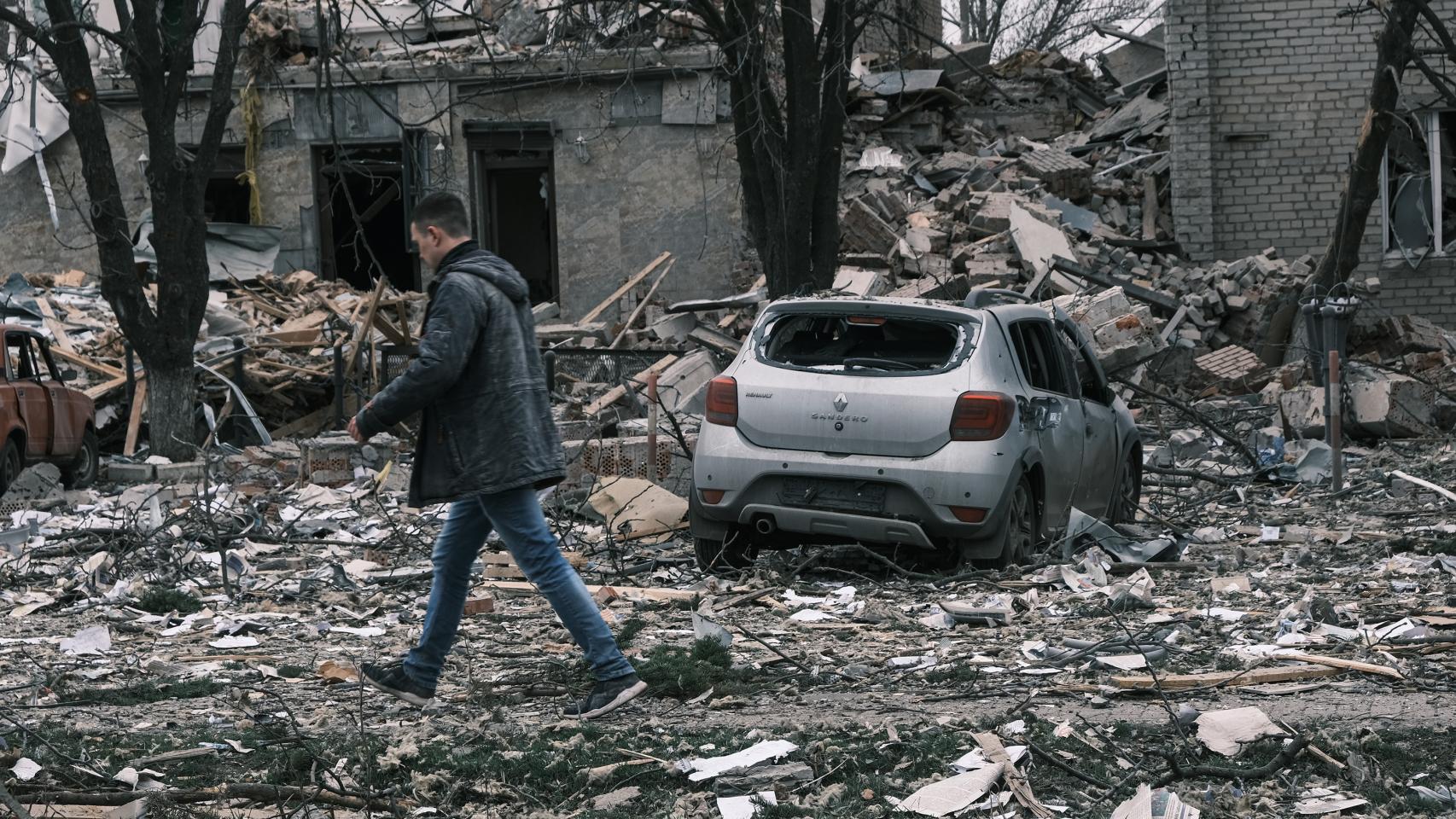 Buildings bombed by the Russian Army this Monday in Sloviansk.