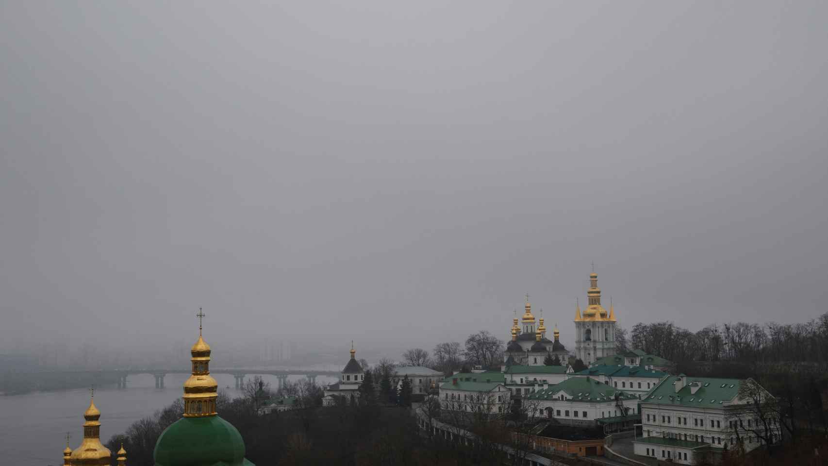 Una visión general muestra el monasterio de Kiev Pechersk Lavra, en medio del ataque de Rusia a Ucrania, en Kiev, Ucrania, el 16 de marzo de 2023.