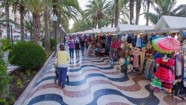 Los puestos de la Explanada de España, en imagen de archivo.