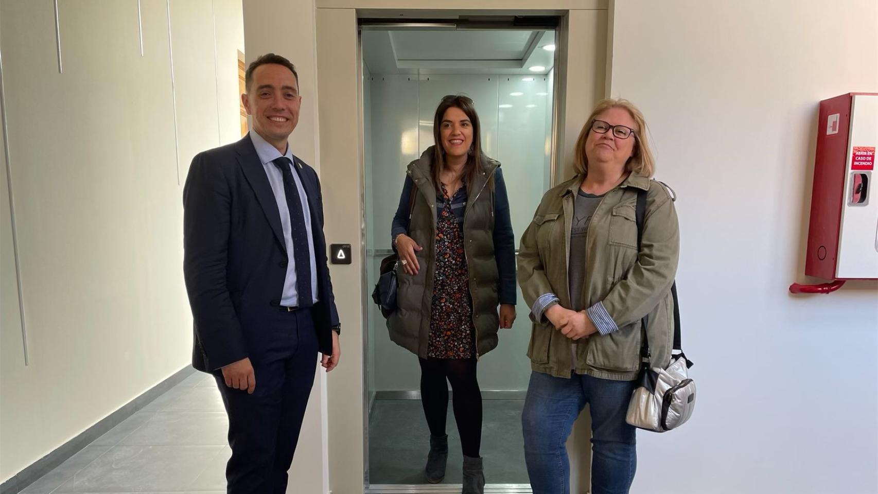 Imagen del nuevo elevador de la Casa de Cultura de Benavente.