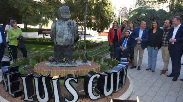 Inauguración la pasada semana de la escultura de homenaje a José Luis Cuerda en Albacete