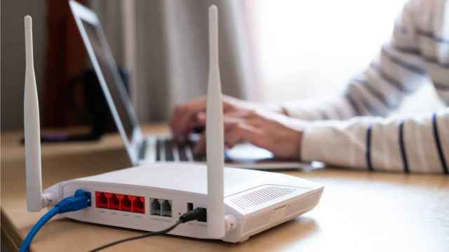 El router es el encargado de emitir la señal WiFi en los hogares