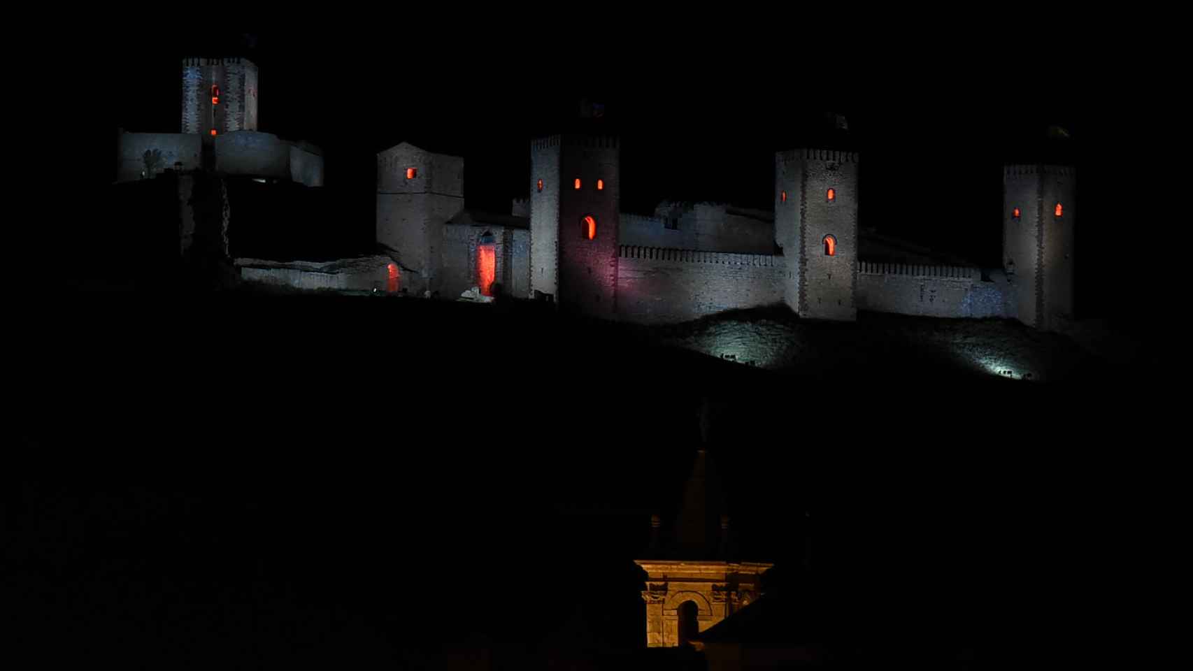 Inauguración de la iluminación del Castillo de Molina de Aragón (Guadalajara). Foto: JCCM.