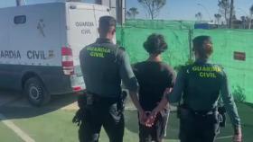 Asier J.L., en el momento de su detención por parte de la Guardia Civil de Chipiona.