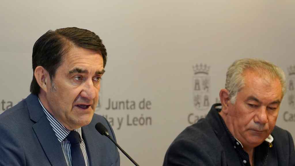 El consejero de Medio Ambiente, Juan Carlos Suárez-Quiñones, durante su rueda de prensa de este lunes.