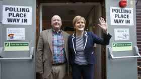 Detenido el marido de la expresidenta Sturgeon por la financiación del Partido Nacional Escocés