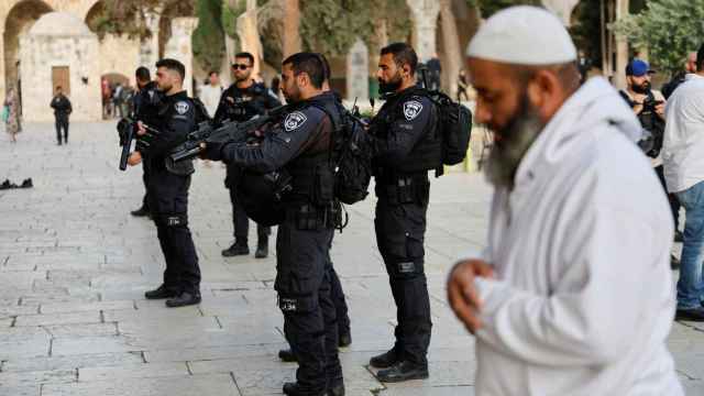 Ejército israelí en las inmediaciones de la mezquita de Al Aqsa, en Jerusalén.