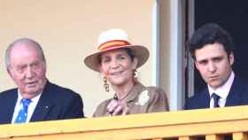 Juan Carlos I, su hija y su nieto, en una foto de 2019.