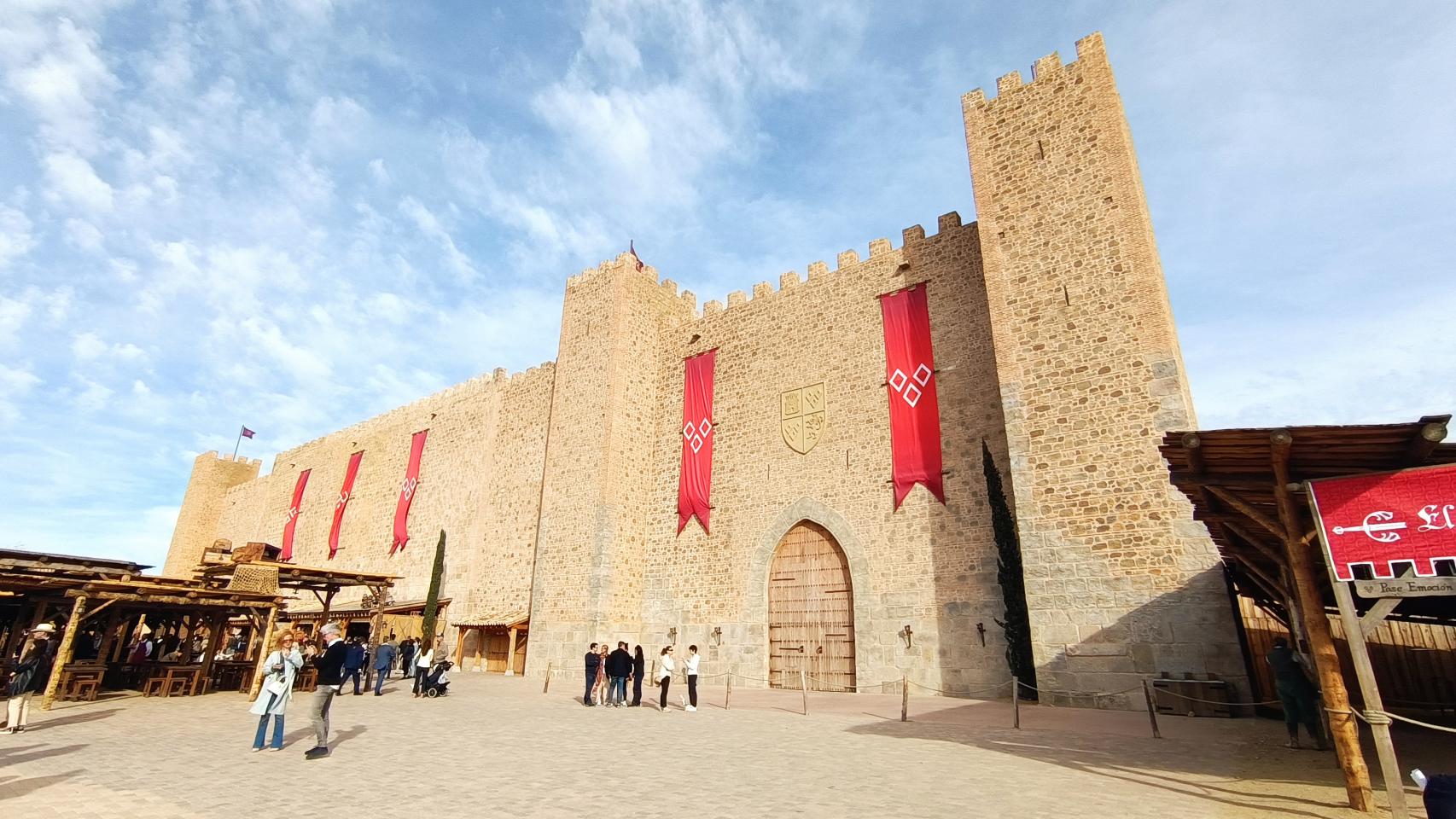 El castillo de 'El Último Cantar', uno de los espectáculos de Puy du Fou.