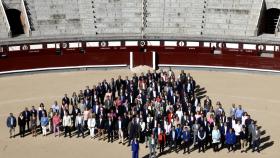 Ayuso y los candidatos de la alcaldía de los 178 municipales en Ventas.