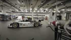 El DJI Avata se cuela en el Museo Porsche