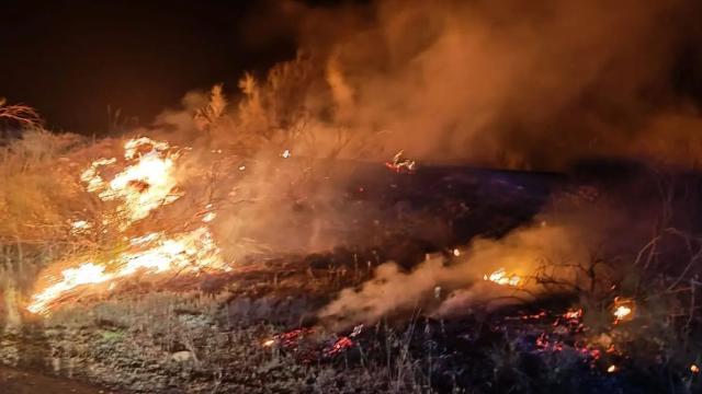 Incendio provocado en el Polígono de Toledo. Foto: Bomberos de Toledo.