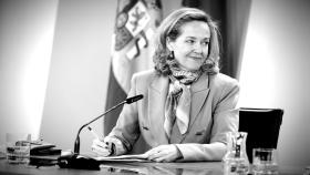 La vicepresidenta primera y ministra de Asuntos Económicos y Transformación Digital, Nadia Calviño, durante una rueda de prensa posterior a la reunión del Consejo de Ministros, en el Palacio de la Moncloa.