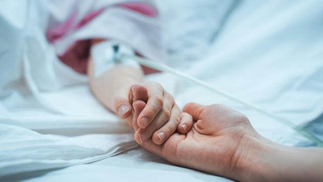 Un niño en el hospital.