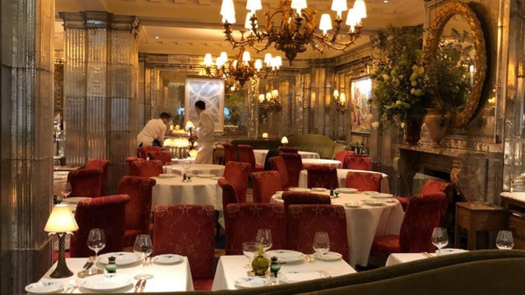 El rey Juan Carlos hace parada en Londres antes de ir a Sanxenxo y cena