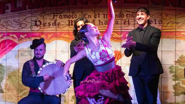 Espectáculo flamenco en le Tablao Flamenco de Leones, uno de los locales madrileños que celebran la Feria de Abril.