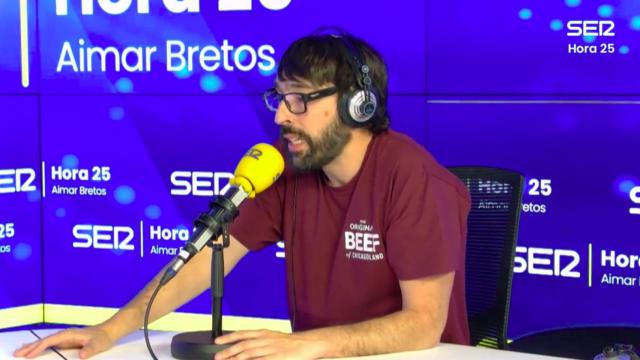 Quique Peinado en la entrevista con Aimar Bretos.