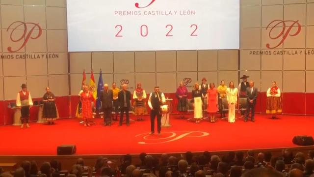 Luis Antonio Pedraza arranca el aplauso del auditorio Miguel Delibes para recibir a los premiados de CyL