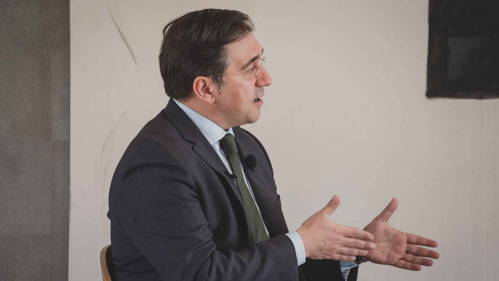 El ministro de Asuntos Exteriores, José Manuel Albares, durante la entrevista con El Español.