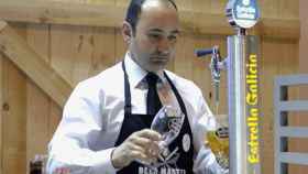 David Quirós del Espacio Quirós tira la mejor cerveza de España en Torrejón de Ardoz.