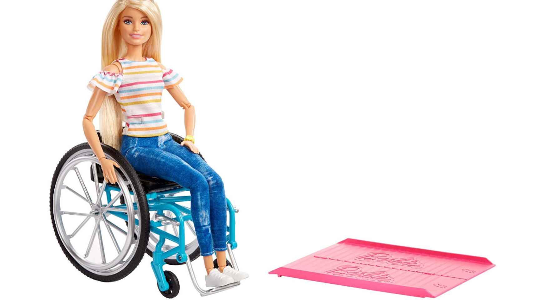 Barbie en silla de ruedas.