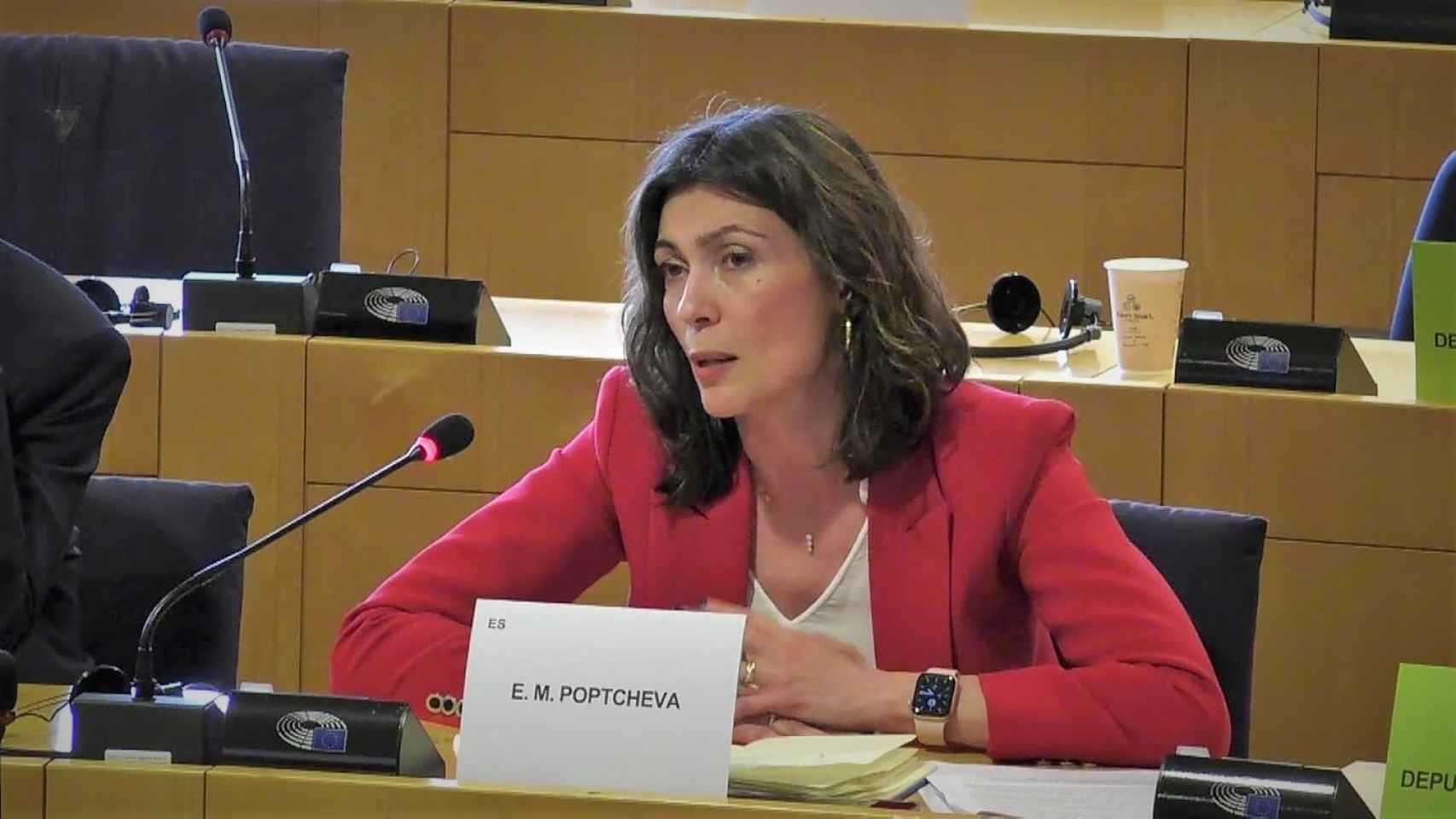 La eurodiputada Eva Poptcheva (Cs) interviene ante el Comité de Control Presupuestario del Parlamento Europeo.