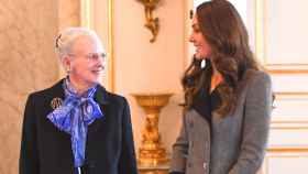 La princesa de Gales y la Reina en su encuentro en Copenhague.