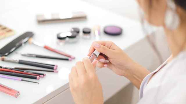 Sanidad ordena retirar cosméticos famosos en España: estos son los productos afectados