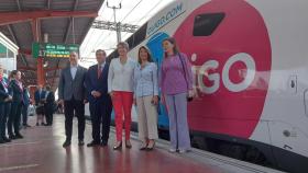 Hélène Valenzuela, directora general de Ouigo España; la ministra de Transporte, Movilidad y Agenda Urbana, Raquel Sánchez; María José Rallo,  secretaria de Estado de Transportes y el resto de autoridades.