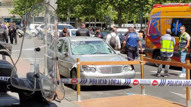 El Mercedes que conducía Pedro, tras el atropello.