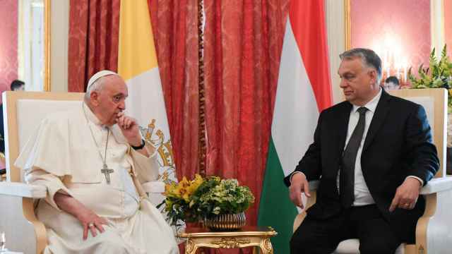 El Papa Francisco se reúne con el primer Ministro de Hungría, Victor Orban, durante su viaje apostólico, en el Palacio Sandor en Budapest