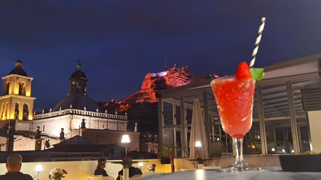 Estas Son Las Terrazas Cinco Estrellas De Alicante Con C cteles Desde estas-son-las-terrazas-cinco-estrellas-de-alicante-con-c-cteles-desde