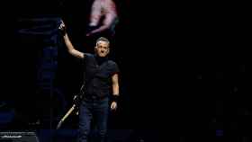 Bruce Springsteen durante el concierto en el Estadi Olímpic de Barcelona. Foto: Reuters