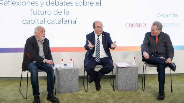 El periodista Josep Maria Cortés, el ministro de Cultura Miquel Iceta y el periodista Ignacio Vidal-Folch en la segunda jornada de 'DespertaBCN!'.