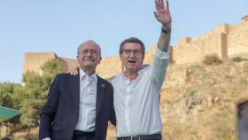 Núñez Feijóo, junto a De la Torre, en un acto previo a las elecciones andaluzas del 19-J.