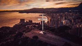 Varios pescadores en Benidorm, en una imagen histórica.