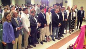 Foto de familia en el acto taurino celebrado en la Facultad de Comercio