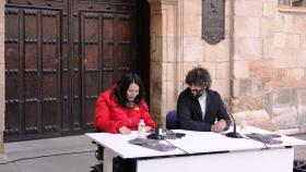 María Eugenia Cabezas, concejala de Cultura, presentando el festival de títeres