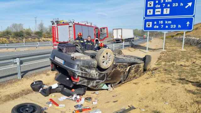 Accidente de tráfico en la A-60, en el término municipal de Valdefresno (León), en el que falleció una mujer