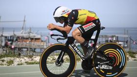 Remco Evenepoel, en pleno esfuerzo durante la primera etapa.