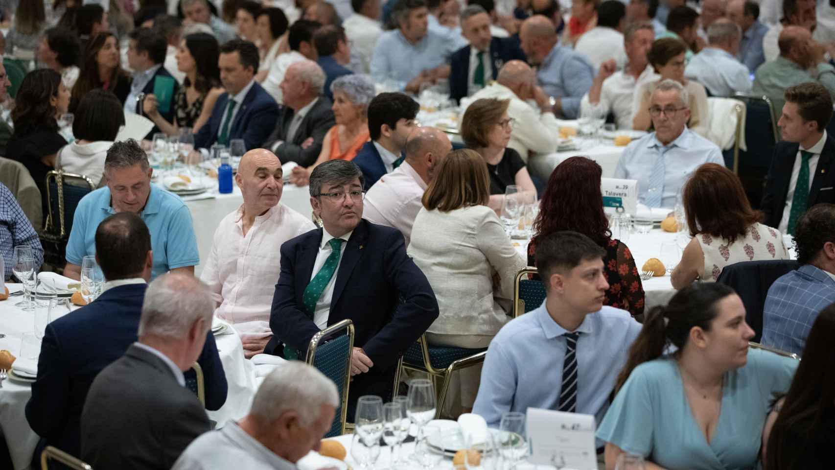 Más de 1.600 personas disfrutan en Toledo de la cena de hermandad de Eurocaja Rural