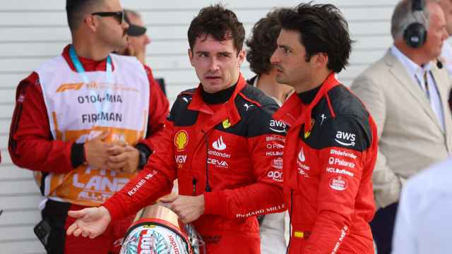 Charles Leclerc y Carlos Sainz, tras la carrera de Miami