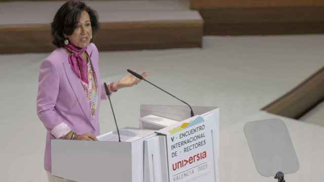 La presidenta del Banco de Santander, Ana Botín, interviene en la inauguración del encuentro.