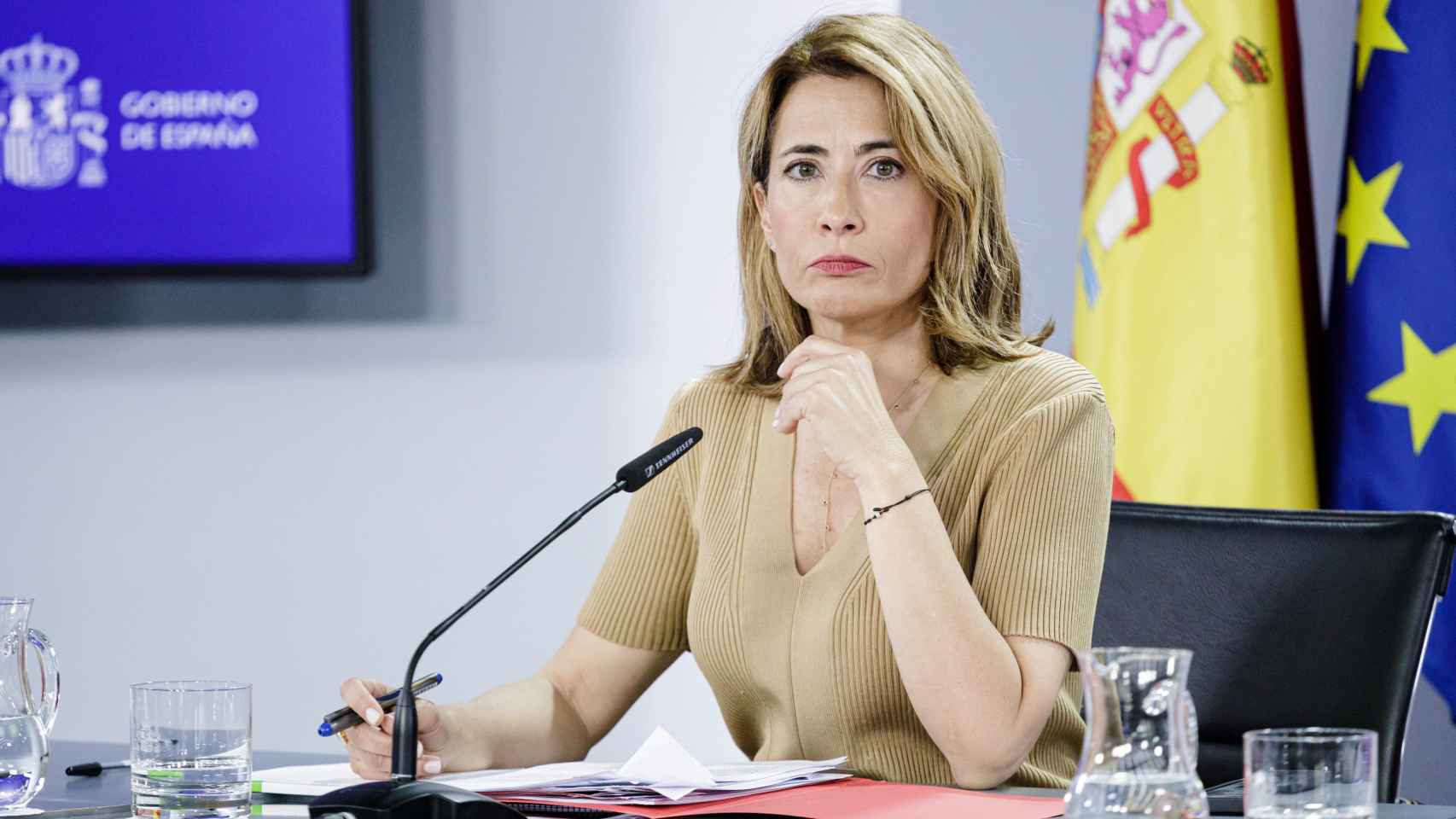 La ministra de Transportes, Movilidad y Agenda Urbana, Raquel Sánchez, durante una rueda de prensa posterior al Consejo de Ministros, a 9 de mayo de 2023, en Madrid (España).